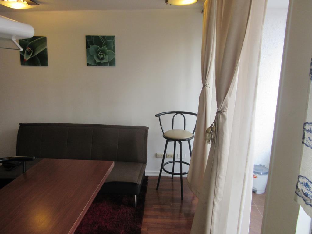Departamento Paseo Bulnes Metro La Moneda Appartement Santiago Buitenkant foto