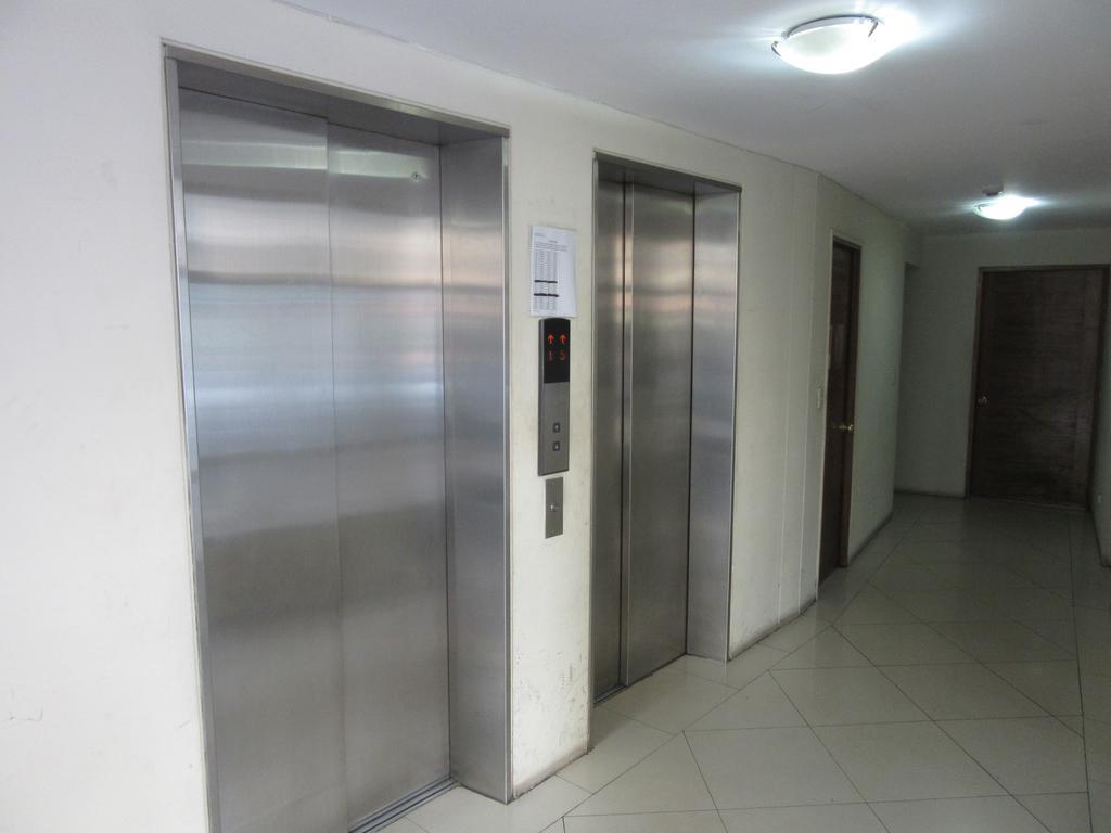 Departamento Paseo Bulnes Metro La Moneda Appartement Santiago Buitenkant foto